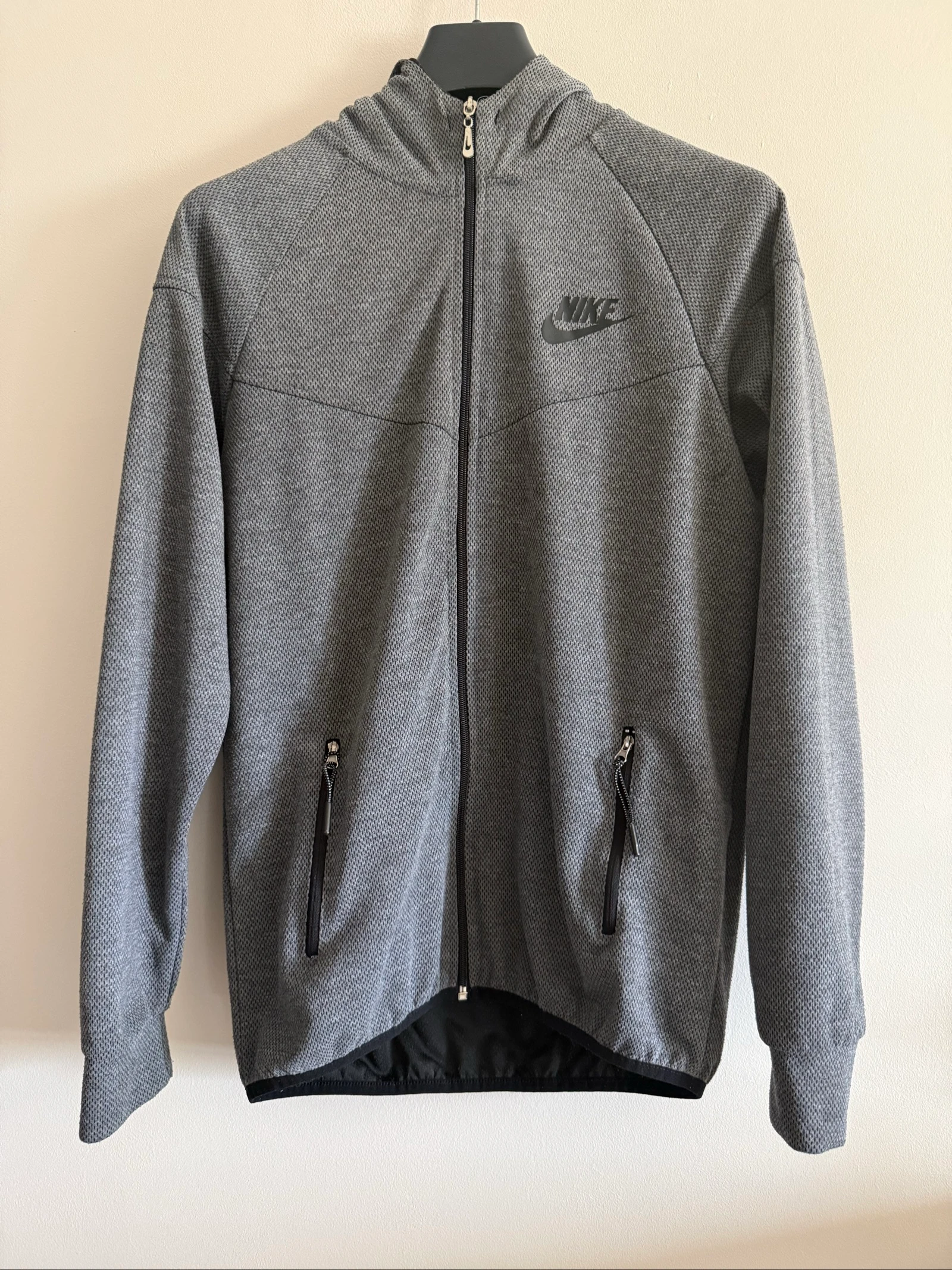 Veste légère Nike Homme Sportwear Running Gris Chiné Taille M à Capuche – Très Bon État